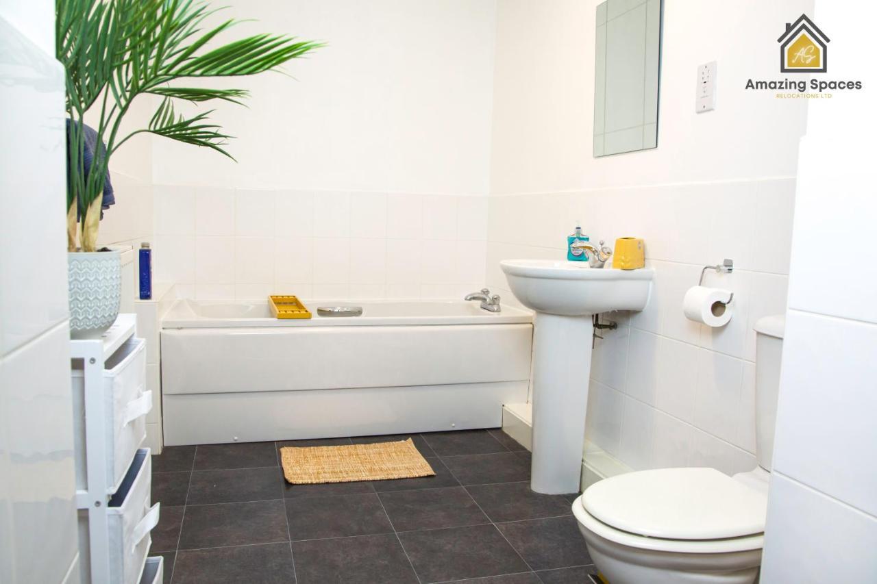 Large Unique 2 Bedroom Duplex Apartment With Private Parking & Free Wifi - Vat Qualifying By Amazing Spaces Relocations Ltd Warrington (Cheshire) Exterior foto