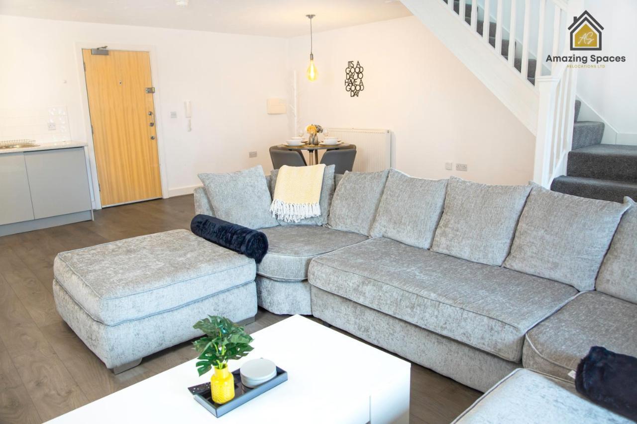 Large Unique 2 Bedroom Duplex Apartment With Private Parking & Free Wifi - Vat Qualifying By Amazing Spaces Relocations Ltd Warrington (Cheshire) Exterior foto